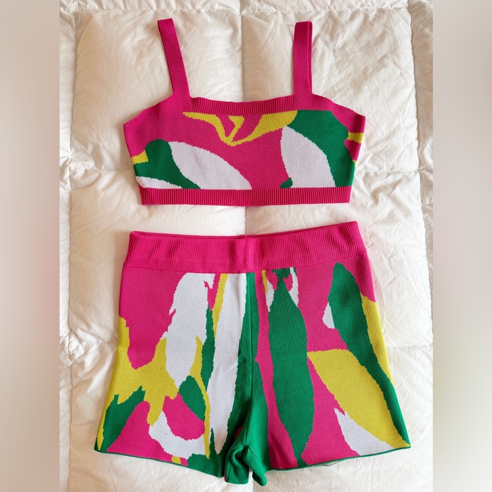 Colorful Knit Two-Piece Set Abstract Print Crop Top & Shorts Size S